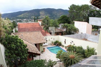 house em Rua Maurício dos Santos, Vila Petrópolis - Atibaia - SP