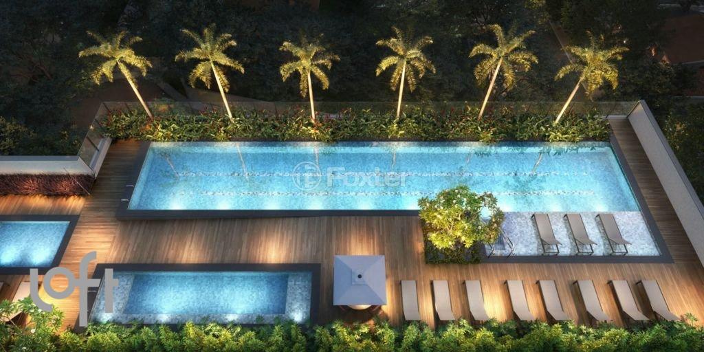 piscina-com-deck-de-madeira-e-espreguicadeiras-em-condominio