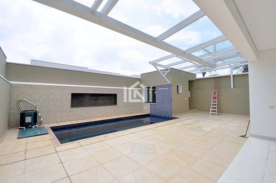 Casa a venda Lorian Boulevard - PISCINA
