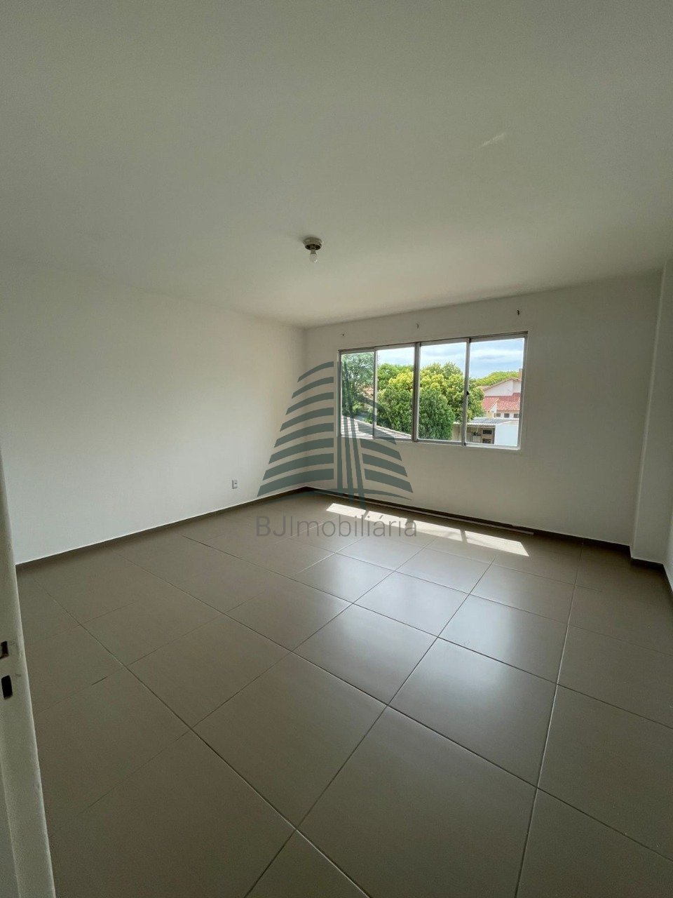 31bdbb39-5f2b-4ec1-b768-81543098c825