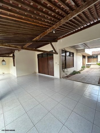 house em Rua Dona Maria do Socorro Pontes Lima Bonfim, Jardim Petrópolis - Maceió - AL