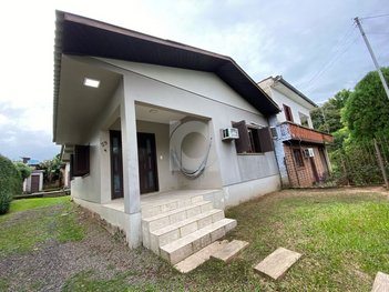 house em Rua São Sebastião do Caí, Centro - Portão - RS