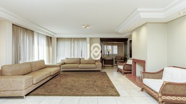 apartment em Rua Coronel Dulcídio, Água Verde - Curitiba - PR