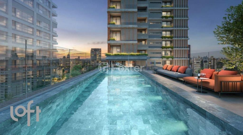 piscina-de-borda-infinita-em-cobertura-de-edificio-moderno