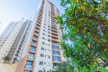 apartment em Avenida Iguaçu, Água Verde - Curitiba - PR
