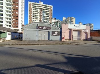 commercial_land_lot em Rua Pintor Eduardo Dias, Barreiros - São José - SC