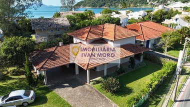 house em Estrada Jornalista Jaime de Arruda Ramos, Ponta das Canas - Florianópolis - SC