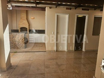 house em Avenida Nicomedes Alves dos Santos, Morada da Colina - Uberlândia - MG