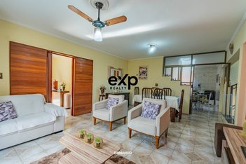 house em Rua Vereador Walter Obmer Woelzke, Jardim das Palmeiras - Valinhos - SP