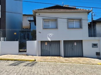 house em Rua Lourenço Menegaz, Panazzolo - Caxias do Sul - RS