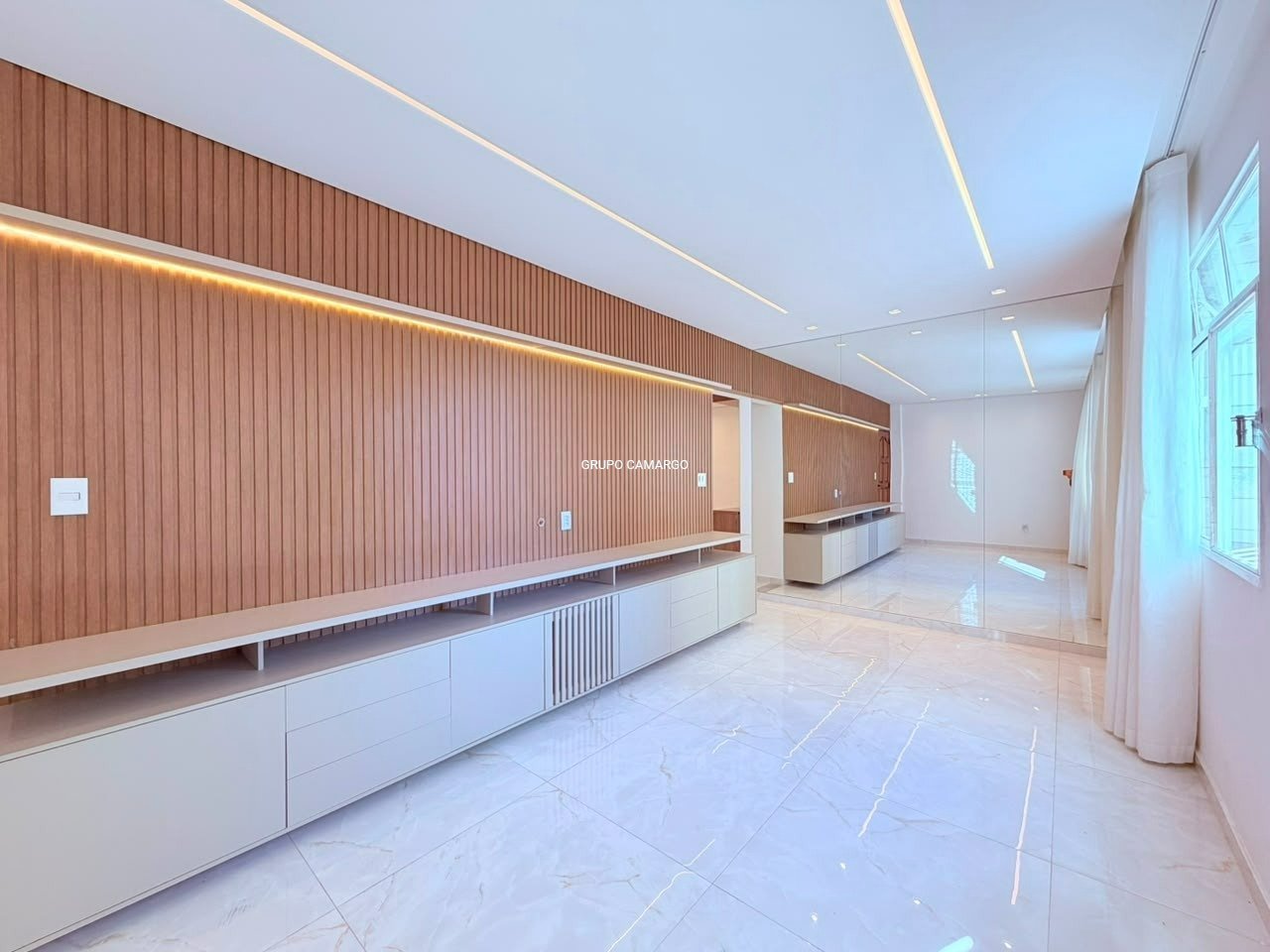 Apartamento com 4 quartos — Sion, Belo Horizonte