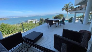 house em Haroldo Soares Glavan, Cacupé - Florianópolis - SC