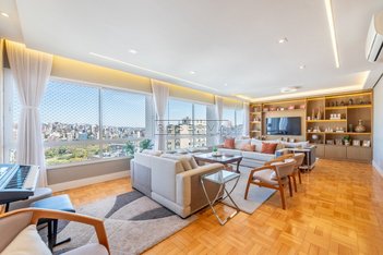 apartment em Rua Vinte e Quatro de Outubro, Moinhos de Vento - Porto Alegre - RS
