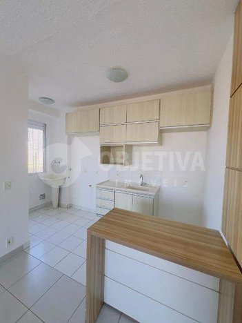 apartment em Rua Aristides Fernandes de Moraes, Conjunto Alvorada - Uberlândia - MG