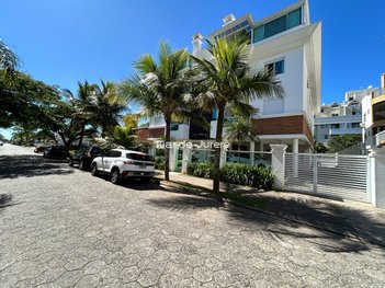 apartment em Rua dos Polvos, Jurerê - Florianópolis - SC