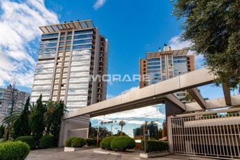 apartment em Avenida Ferdinand Kisslinger, Jardim Europa - Porto Alegre - RS