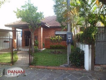 house em Rua Breno Arruda, Santa Maria Goretti - Porto Alegre - RS