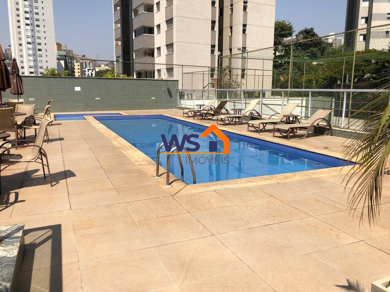 Apartamento com 3 quartos — Nova Suíssa, Belo Horizonte