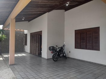house em Rua Doutor Hortêncio Osterne Carneiro, Bessa - João Pessoa - PB