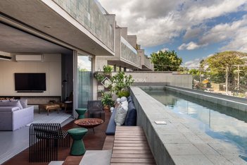 apartment em Rua Carlos Huber, Três Figueiras - Porto Alegre - RS