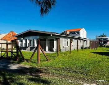 house em Rua Ibirapuitã, Centro - Xangri-Lá - RS
