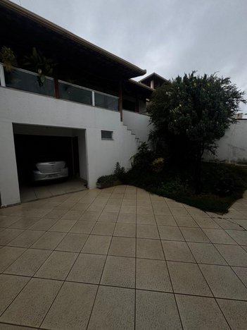 house em Rua Capitão Britaldo Soares Ferreira Diniz, Europa - Contagem - MG