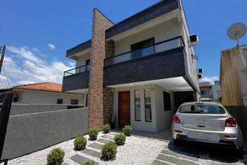 house em Rua Angelita Figueiredo, Areias - São José - SC