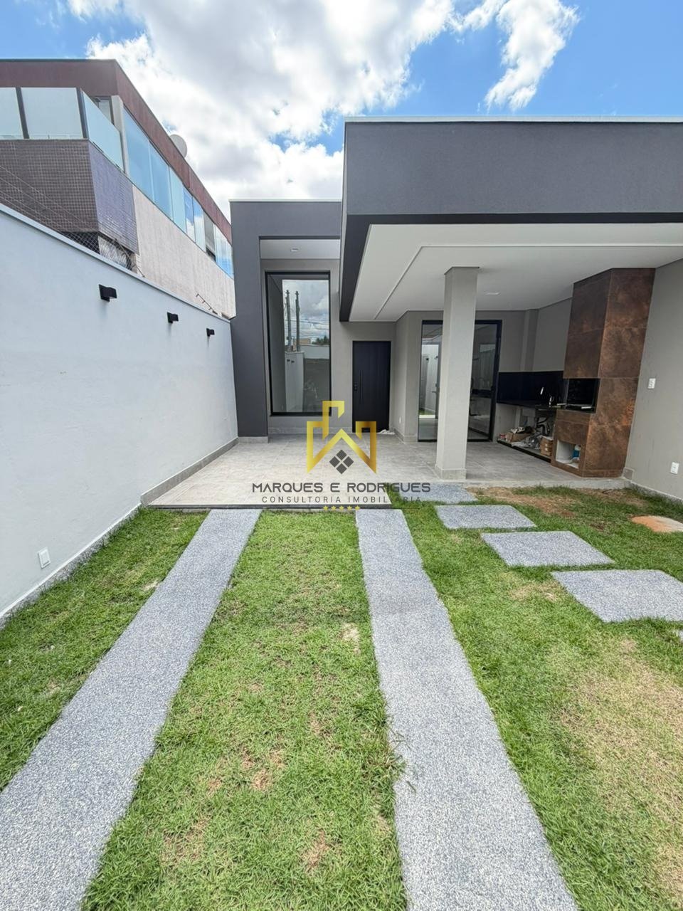 Casa com 3 quartos — Santa Amélia, Belo Horizonte