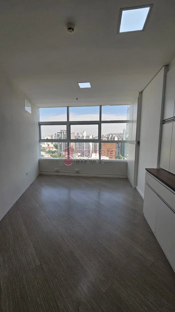 office em Rua Capitão Cassiano Ricardo de Toledo, Chácara Urbana - Jundiaí - SP