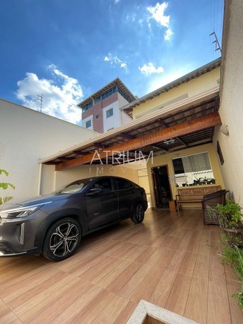 house em Rua Araras, Solar do Madeira - Contagem - MG