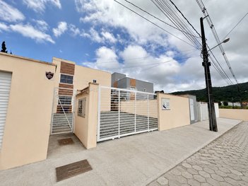 apartment em Rua Rubens Nicoluzi, Nossa Senhora de Fátima - Penha - SC