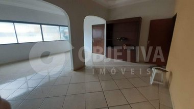 apartment em Avenida Nicomedes Alves dos Santos, Morada da Colina - Uberlândia - MG