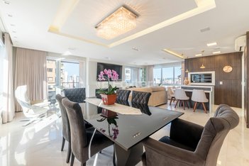 apartment em Rua Carlos Trein Filho, Auxiliadora - Porto Alegre - RS