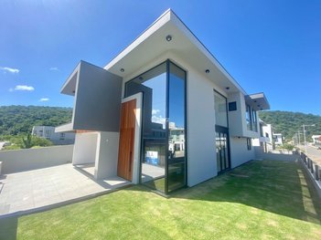 house em Dr. Antônio Luiz Moura Gonzaga, Rio Tavares - Florianópolis - SC