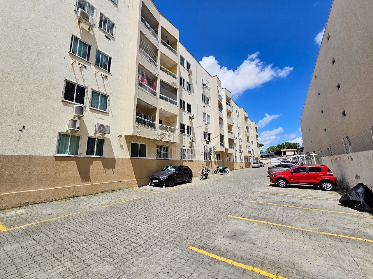 Cond Residencial Parque dos Coqueiros, 3 Quartos, 2 Banheiros,1 Vaga-02