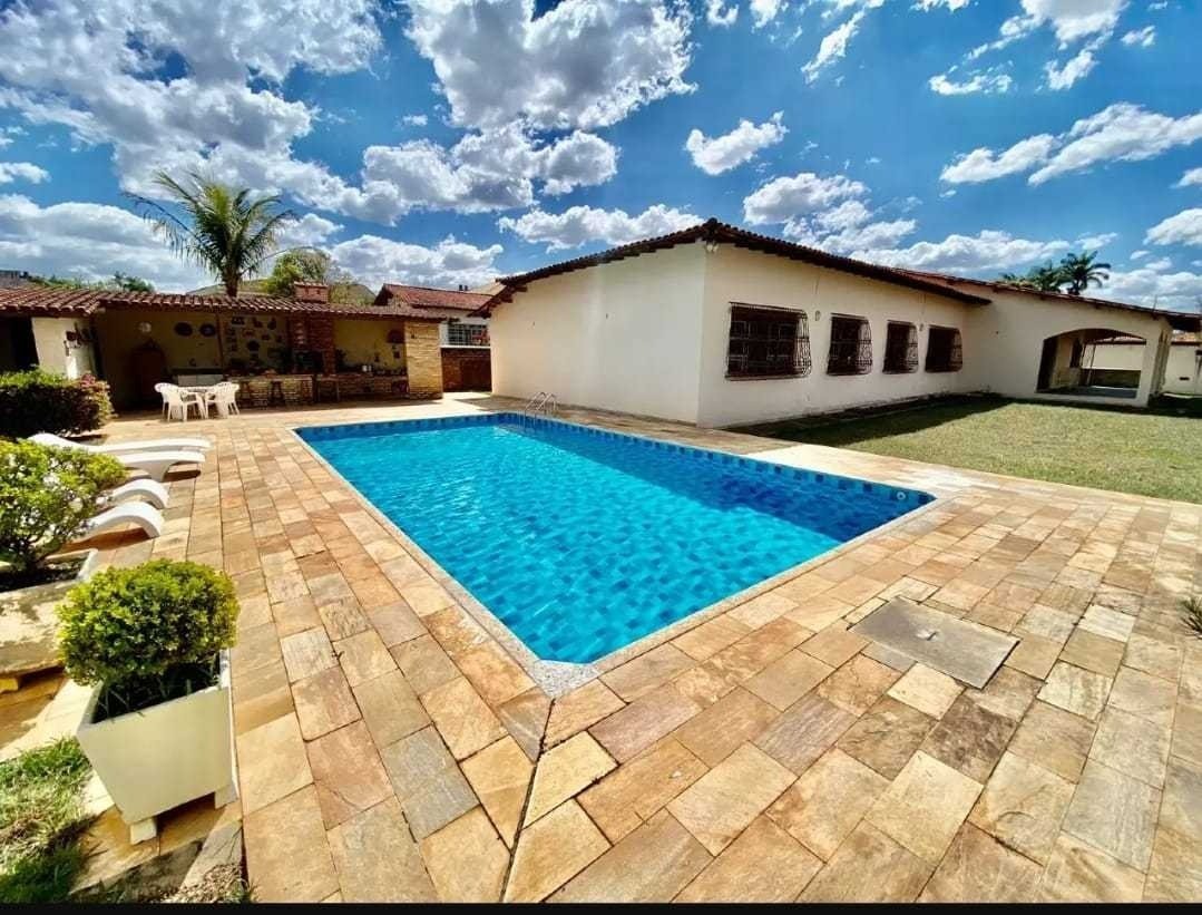 Casa com 4 quartos — Bandeirantes (Pampulha), Belo Horizonte