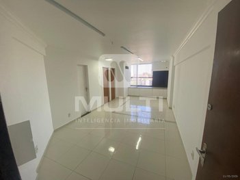 office em Avenida Cesário Alvim, Brasil - Uberlândia - MG