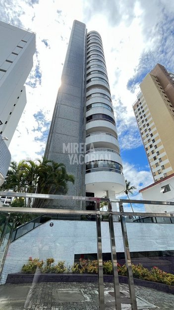 apartment em Rua Rio São Pedro, Graça - Salvador - BA