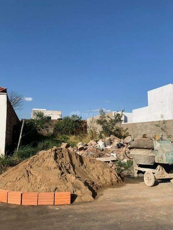 land_lot em Rua Ana Pereira da Silva, Shopping Park - Uberlândia - MG