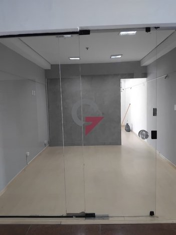 business em Praça Monsenhor Silva Barros, Centro - Taubaté - SP