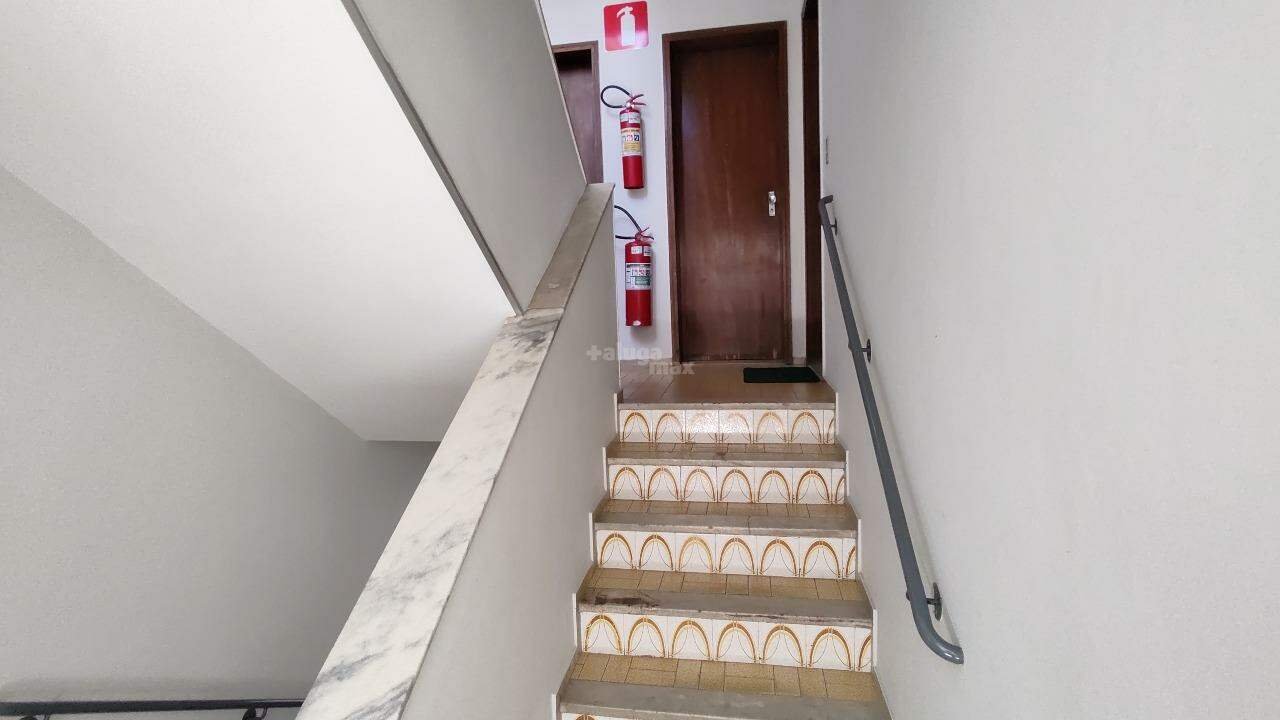 Escada de acesso ao APT