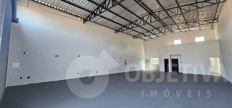 industrial em Avenida das Mães, Jardim Brasília - Uberlândia - MG