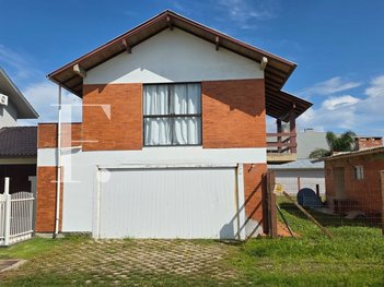 house em Rua Ibirapuitã, Centro - Xangri-Lá - RS