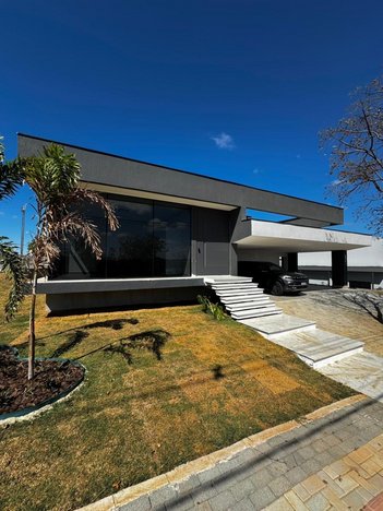 house em Avenida Prefeito Sebastião Camargos, Estância do Lago - Contagem - MG