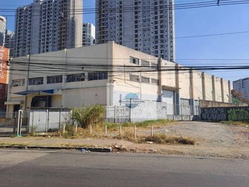 industrial em Rua Professora Suraia Aidar Menon, Água Branca - São Paulo - SP