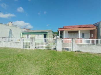 house em Rua Equador, América - Rio Grande - RS