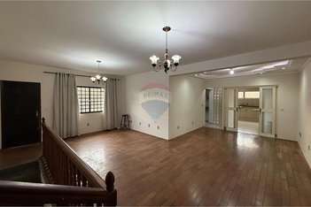 house em Rua Doutor Miguel Alvarenga, Vila Bela Vista - Botucatu - SP