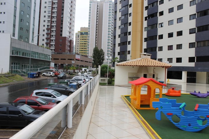 Vista Lateral Fachada