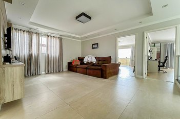 house em Rua Jorge Mansos do Nascimento Teixeira, São Pedro - São José dos Pinhais - PR