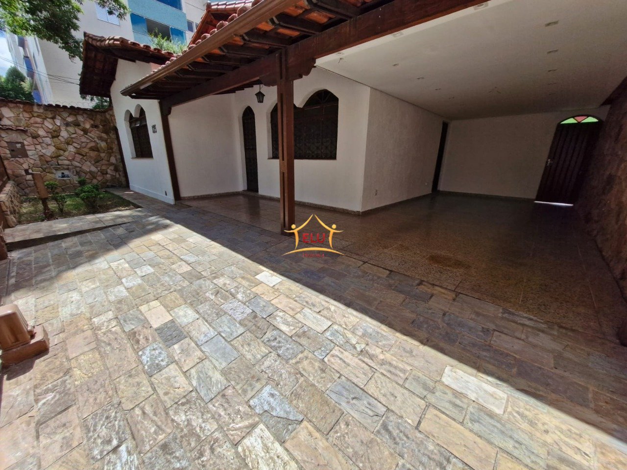 Casa com 4 quartos — Castelo, Belo Horizonte